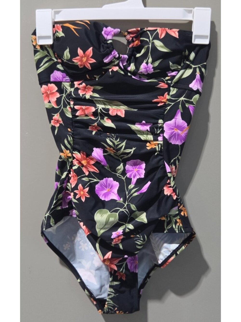 Shade & Shore Black Floral & Ring Accent Full Coverage 1 Pc Swimsuit -- Size XS